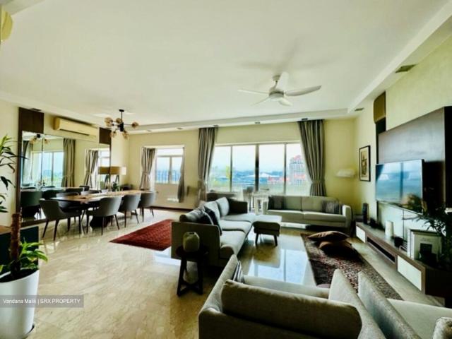 Costa Rhu D15, Condominium