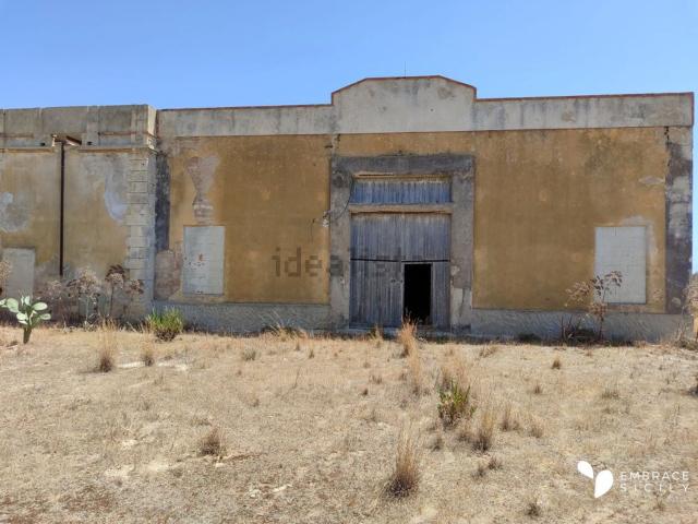 Costruzione in vendita di m² in Contrada Lettiera