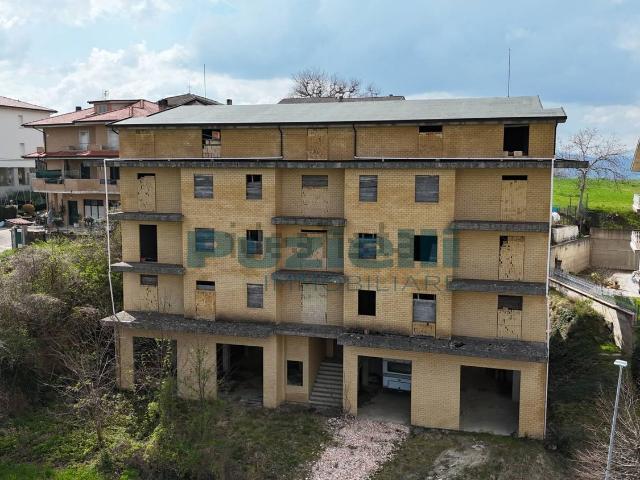 Costruzione in vendita di m² in Contrada Sala
