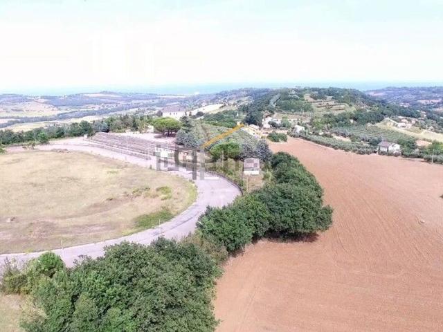 Costruzione in vendita di m² in Contrada San Savino, 40