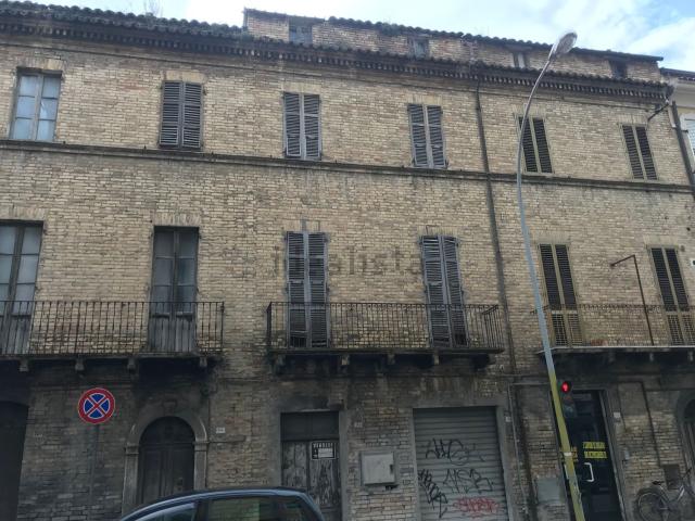 Costruzione in vendita di m² in Corso Giuseppe Mazzini, 149