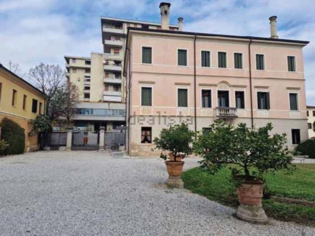 Costruzione in vendita di m² in Corso Mazzini Giuseppe