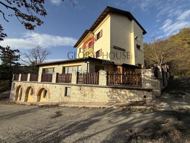 Costruzione in vendita di m² in Località Acquachiara, 2