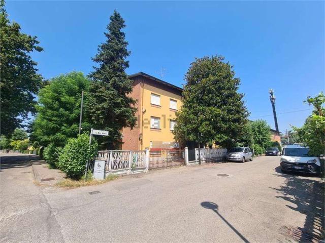 Costruzione in vendita di m² in Largo Cairoli, 4