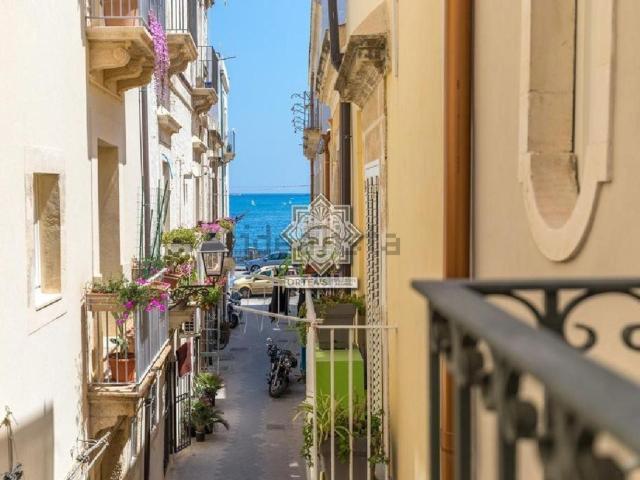 Costruzione in vendita di m² in Lungomare di Levante Elio Vittorini
