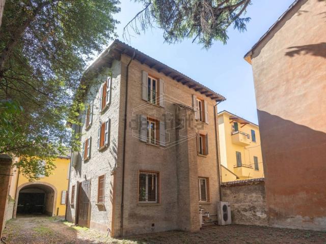 Costruzione in vendita di m² in Strada Maggiore