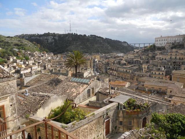 Costruzione in vendita di m² in Strada Castello