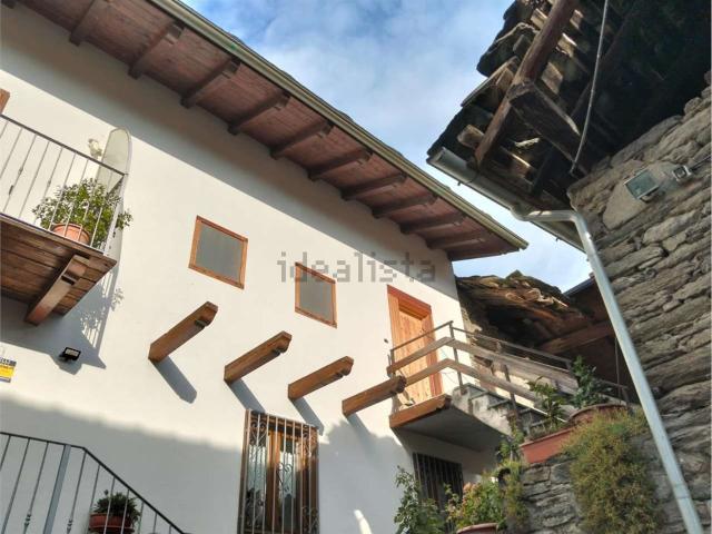 Costruzione in vendita di m² in Strada Comunale per Cretes