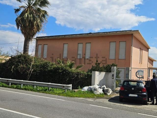 Costruzione in vendita di m² in Strada Statale 114 Orientale Sicula, 5