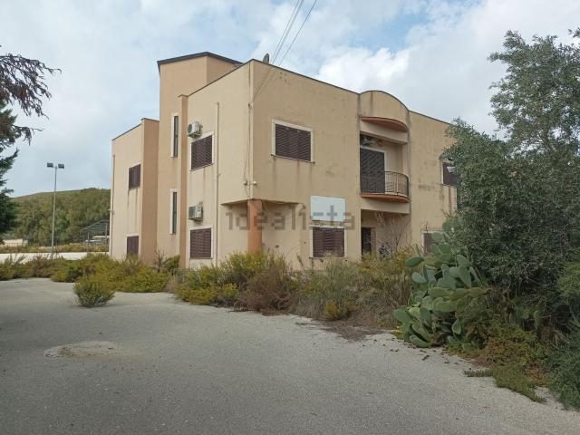 Costruzione in vendita di m² in Strada Statale 626