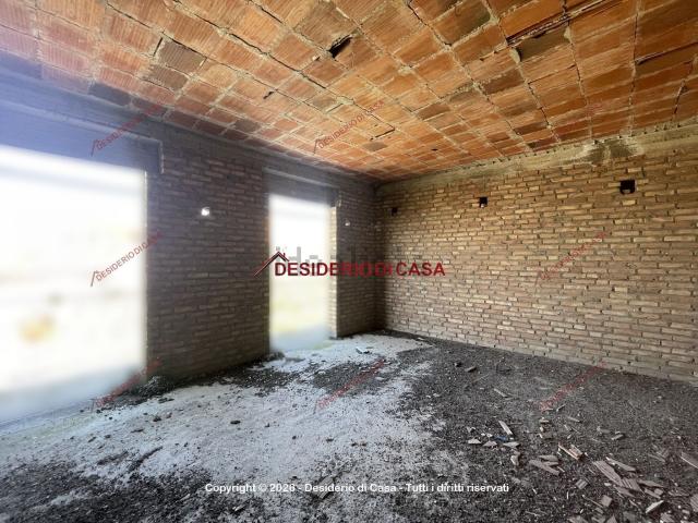 Costruzione in vendita di m² in Strada Statale San Antonino, 120