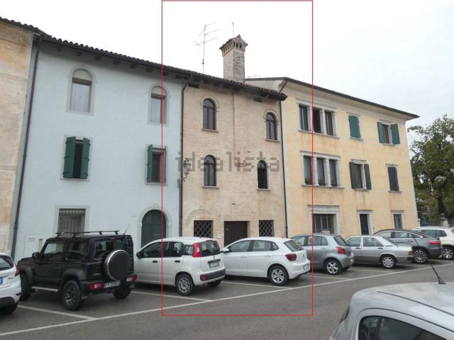 Costruzione in vendita di m² in Piazza Mercato, 5
