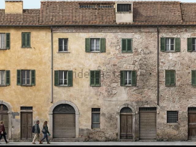 Costruzione in vendita di m² in Piazza San Lorenzo