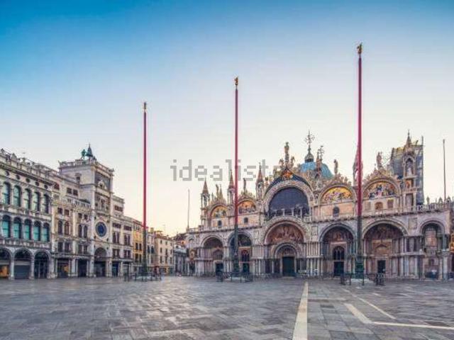 Costruzione in vendita di m² in Piazza San Marco