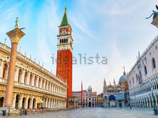 Costruzione in vendita di m² in Piazza San Marco