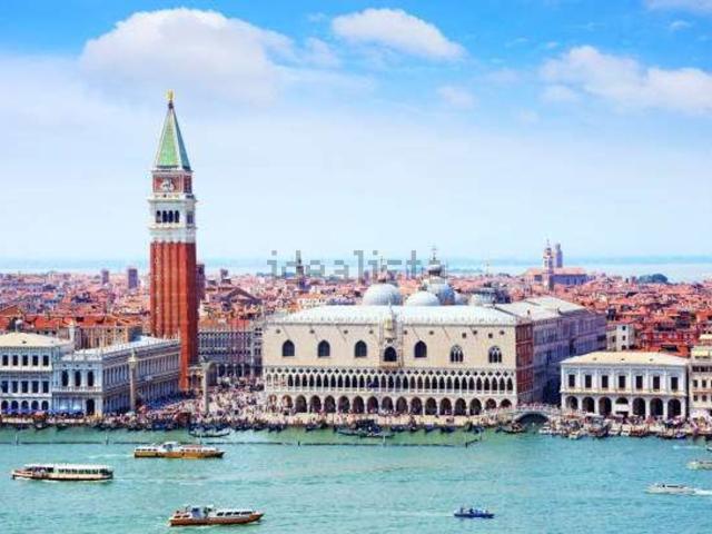Costruzione in vendita di m² in Piazza San Marco