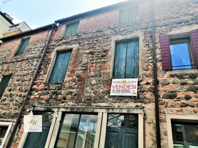 Costruzione in vendita di m² in Via Massimo D&apos Azeglio