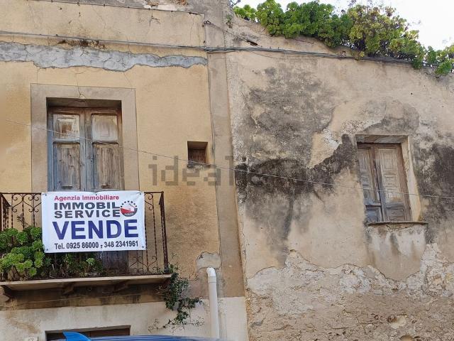 Costruzione in vendita di m² in Via Monastero Grande