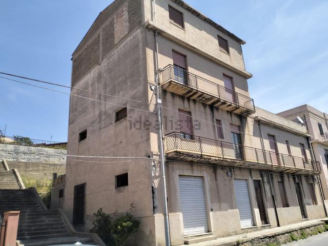 Costruzione in vendita di m² in Via Nazionale Bolano