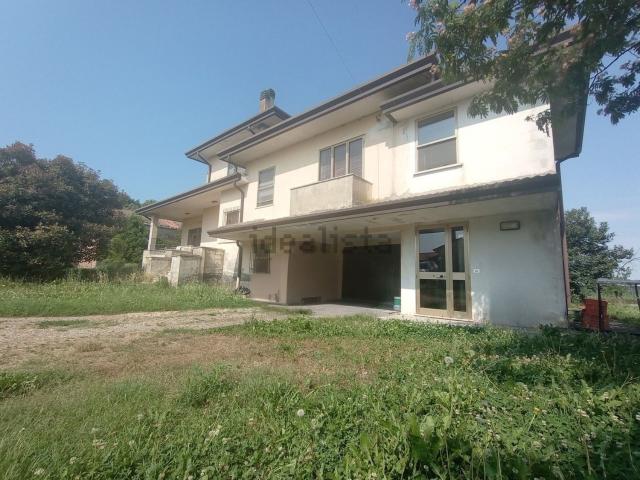 Costruzione in vendita di m² in Via Oselin