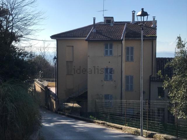 Costruzione in vendita di m² in Via A. Crivellucci, 26