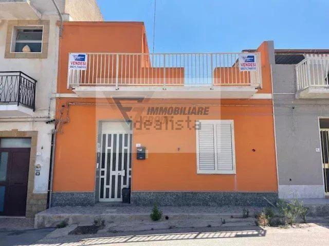 Costruzione in vendita di m² in Via Antonio di Rudinì