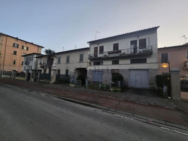 Costruzione in vendita di m² in Via barzagli