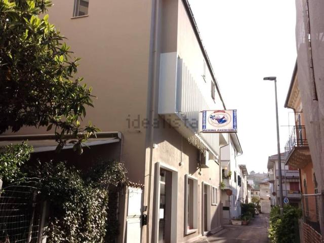 Costruzione in vendita di m² in Via Cairoli, 3