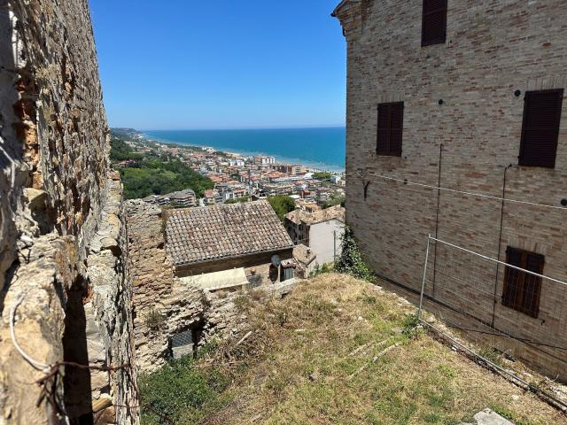 Costruzione in vendita di m² in Via Castello