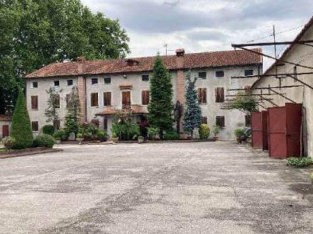 Costruzione in vendita di m² in Via Capitello, 622