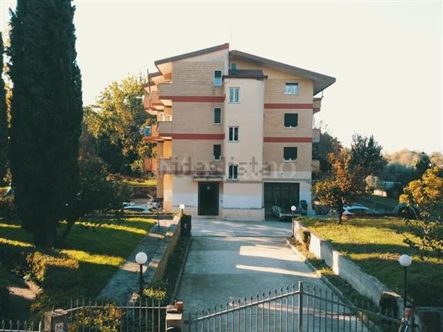 Costruzione in vendita di m² in Via Cerro