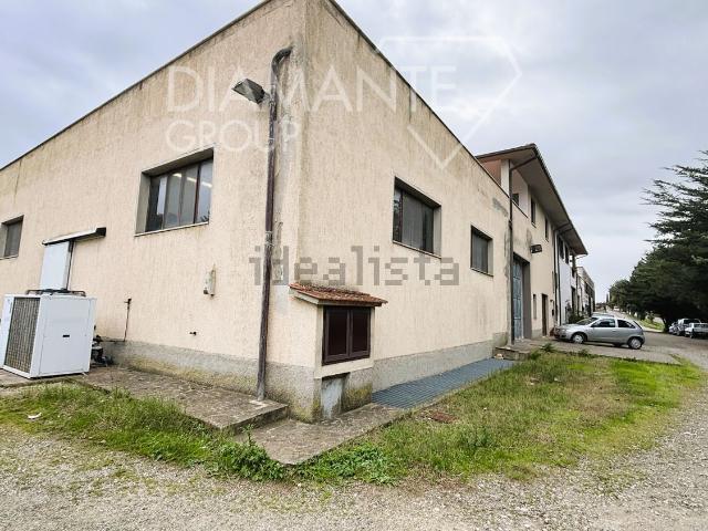 Costruzione in vendita di m² in Via Cinigiano