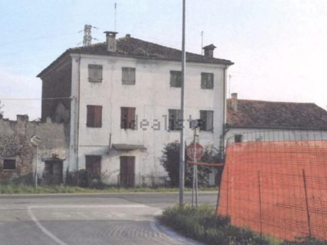 Costruzione in vendita di m² in Via Crearo, 21