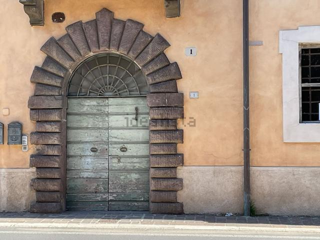 Costruzione in vendita di m² in Via d&apos Acquapendente, 1