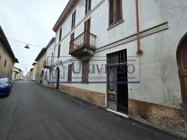 Costruzione in vendita di m² in Via Dante Alighieri, 26
