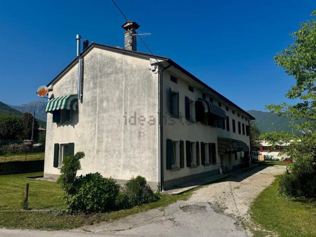 Costruzione in vendita di m² in Via degli Alpini, 11