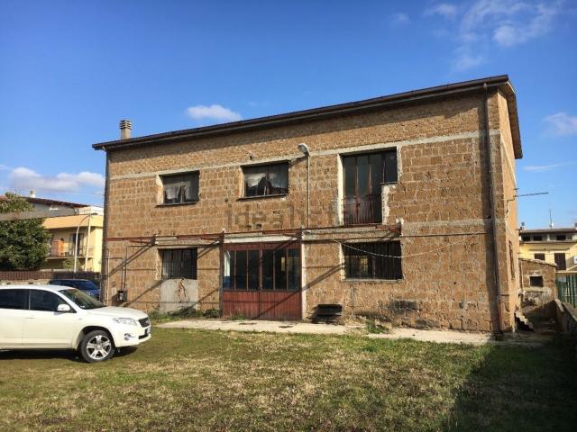 Costruzione in vendita di m² in Via dei Farnese
