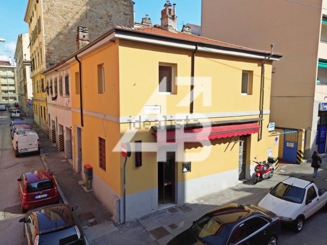 Costruzione in vendita di m² in Via dei Giuliani, 36