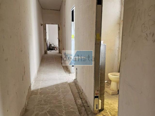 Costruzione in vendita di m² in Via della Pentapoli, 28