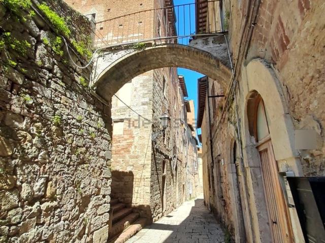 Costruzione in vendita di m² in Via delle Carbonaie