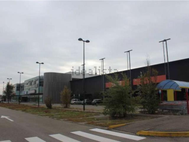 Costruzione in vendita di m² in Via Emilio Lepido