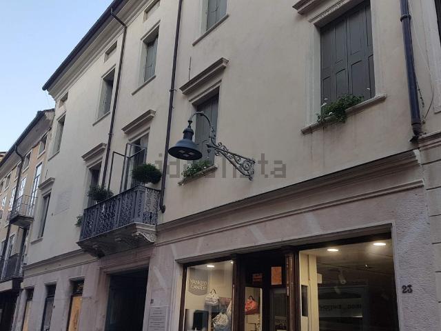 Costruzione in vendita di m² in Via Fratelli Pasini