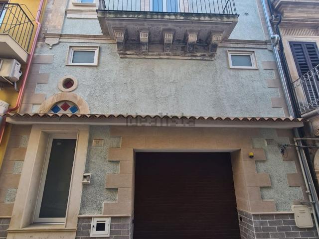 Costruzione in vendita di m² in Via generale Cartia, 12