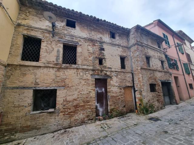 Costruzione in vendita di m² in Via Giacomo Leopardi