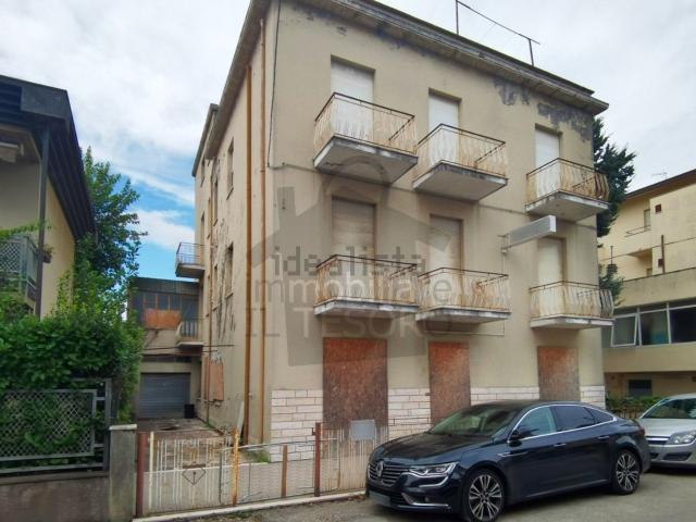 Costruzione in vendita di m² in Via Giovanni Battista Costa