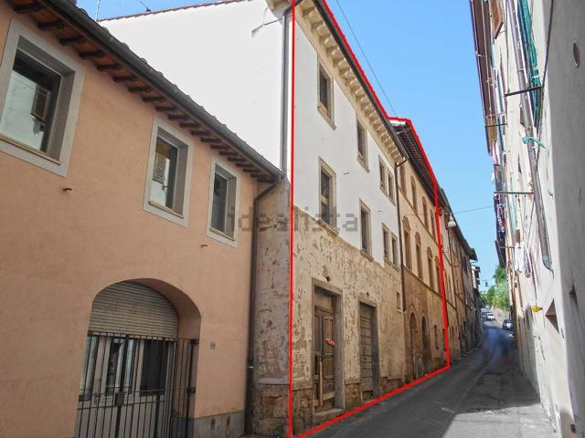 Costruzione in vendita di m² in Via Giuseppe Garibaldi