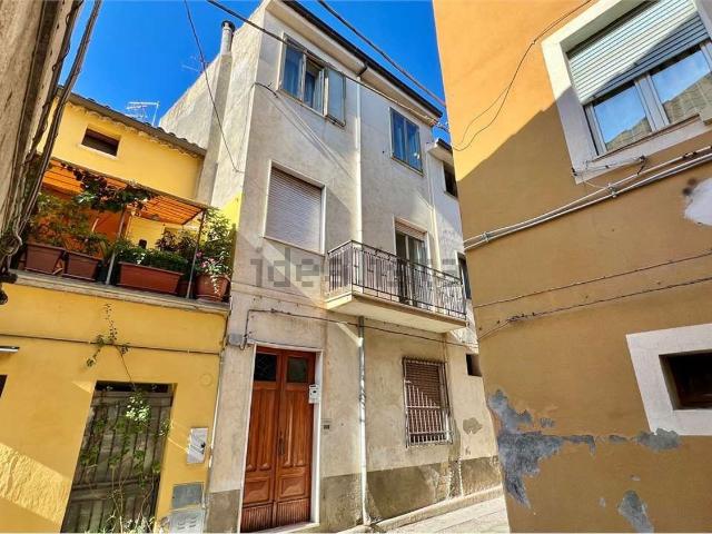 Costruzione in vendita di m² in Via Giuseppe la Vena, 6