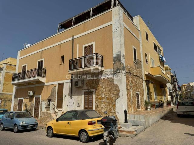 Costruzione in vendita di m² in Via Ludovico Ariosto, 15