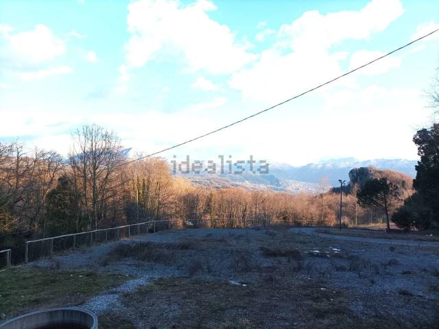Costruzione in vendita di m² in Via Lungolago Sinisgalli