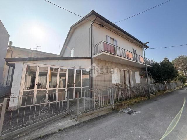 Costruzione in vendita di m² in Via L. Pancaldo, 19